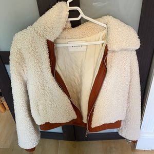 great bomber. Worn a few times. Great condition